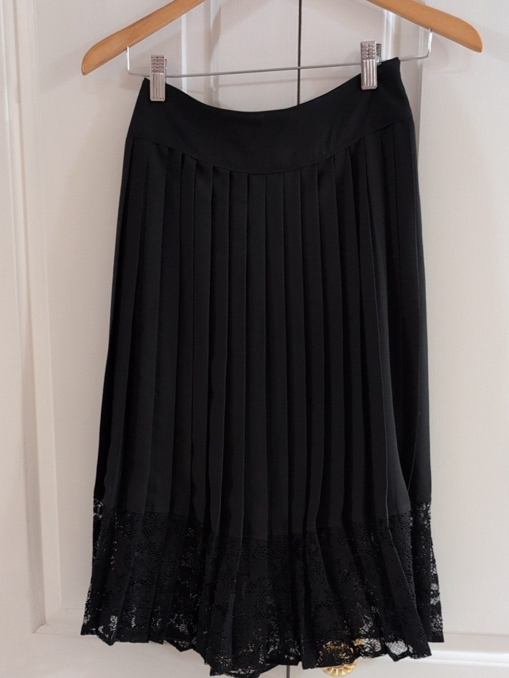 Lace Pleated Midi Dress 00
